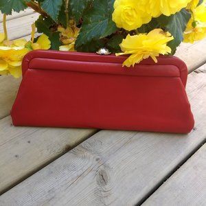 vintage 70s large red 'leather' clutch 🎈HOST PICK🎈